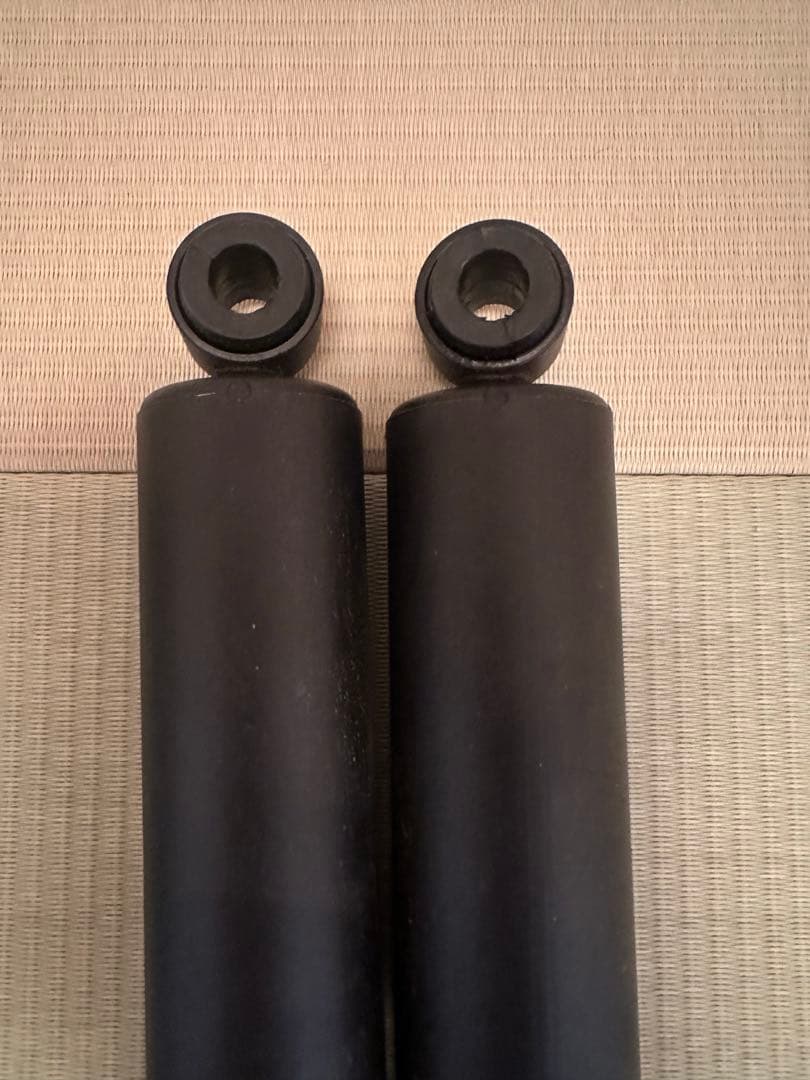 【限定値下げ】TOYOTA　ハイエース200系　純正ショックアブソーバー 4本