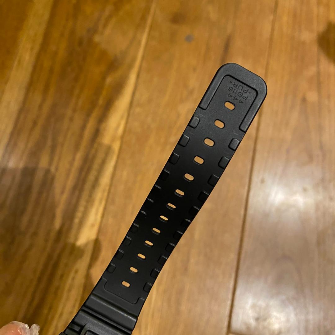 なお　CASIO G-SHOCK GW-M5610R-1JF