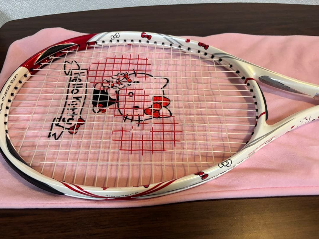 ハローキティ40周年アニバーサリーテニスラケット