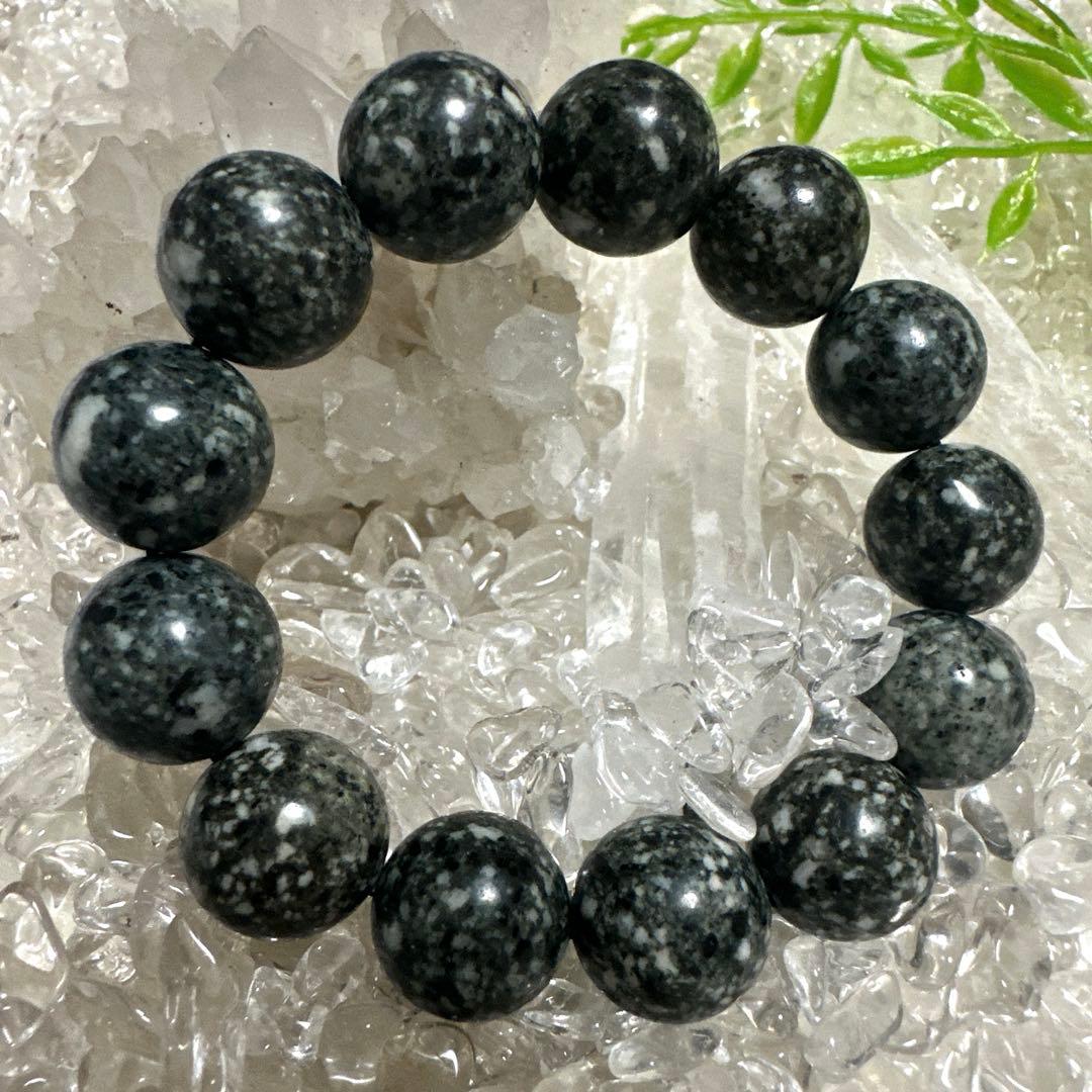 遠野の大地に眠っていた霊石　14mmの珠が龍神のエネルギーと調和し高波動へ導く