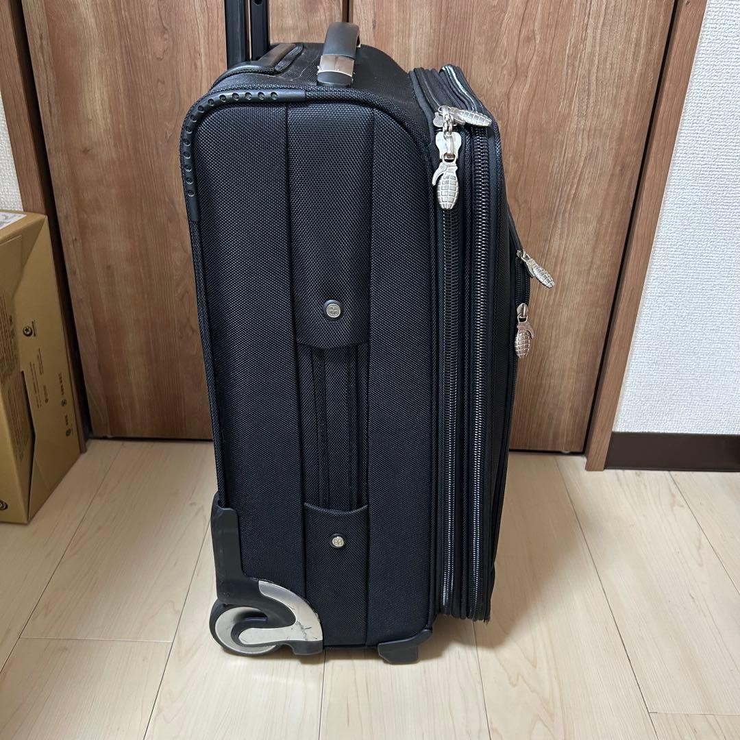 GRENADE（グレネード）　キャリーバッグ　機内持ち込み可