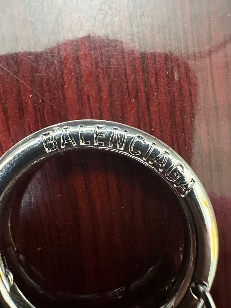 BALENCIAGA キーリング ロゴ入り　新品同様