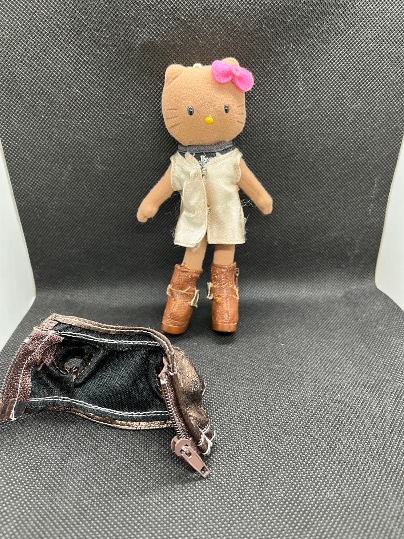 ハローキティ　ドレスアップコレクション　日焼け　ガングロ　ギャル　レトロ