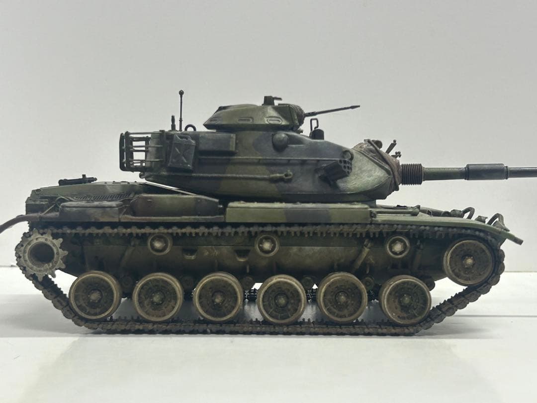 台湾　M60A3 タミヤ　1/35 完成品　戦車　模型　プラモデル
