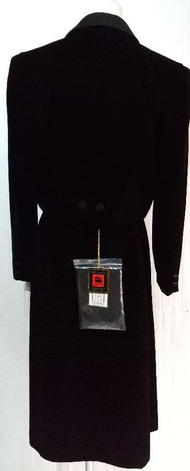 未使用品ROMANCEE/高級ベルベット アゲハラ　スカートスーツ黒