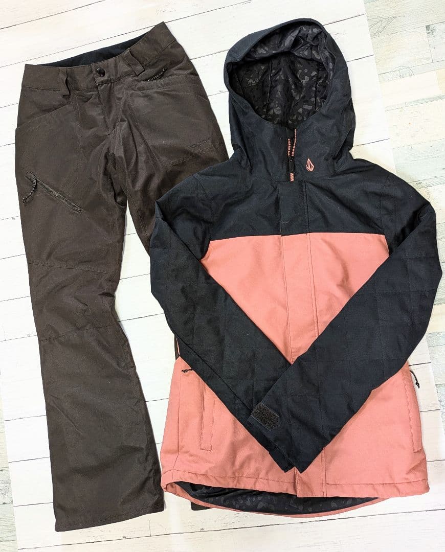 ナ*オ様 VOLCOMボルコム レディーススノーボードスノボースキーウェア　サイ