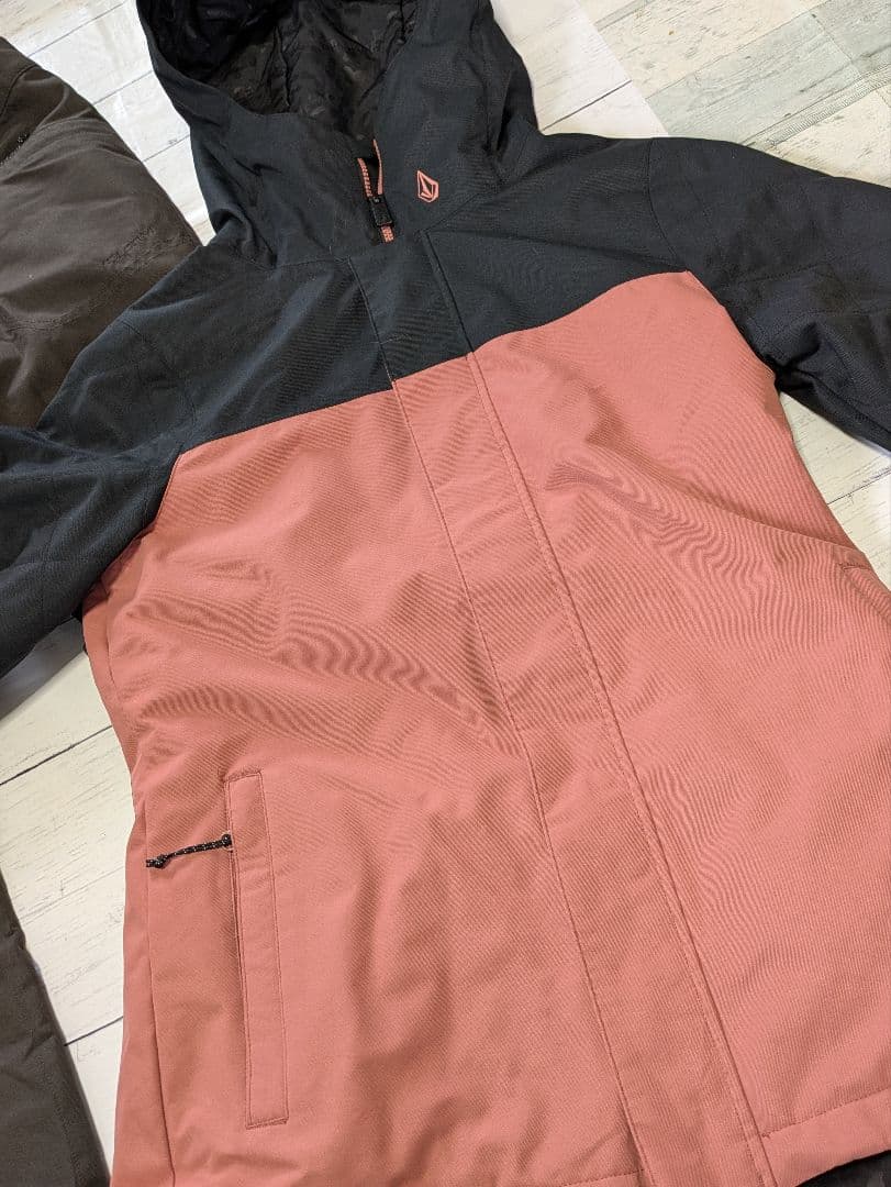 ナ*オ様 VOLCOMボルコム レディーススノーボードスノボースキーウェア　サイ