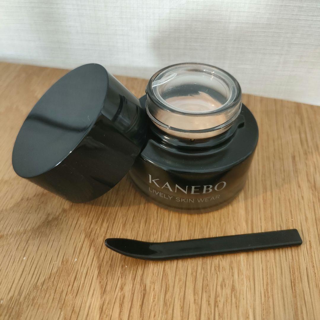 カネボウ ライブリー スキンウェアⅡ 220 shell