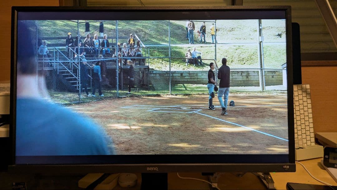 BenQ EW3270U | 31.5インチ 4K HDR対応 モニター本体