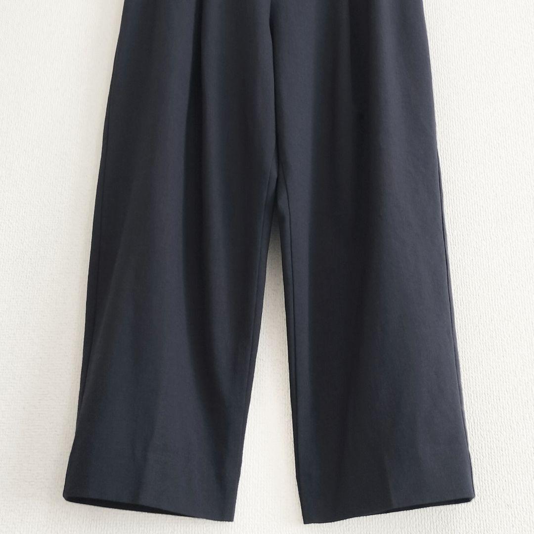 美品 SOEJU コンフォートファインタックバレルパンツ ネイビー S