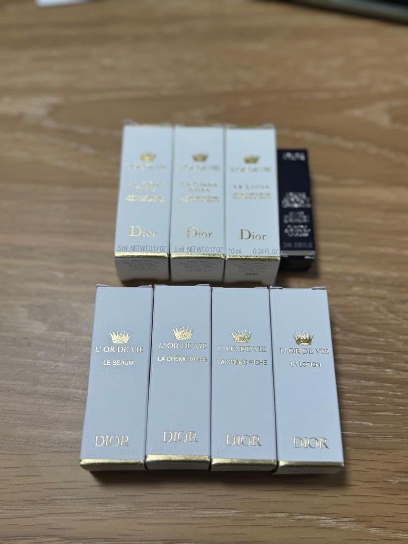 【新品・未使用品】ロードヴィ　DIOR 試供品4つセット　おまけ4つ付き