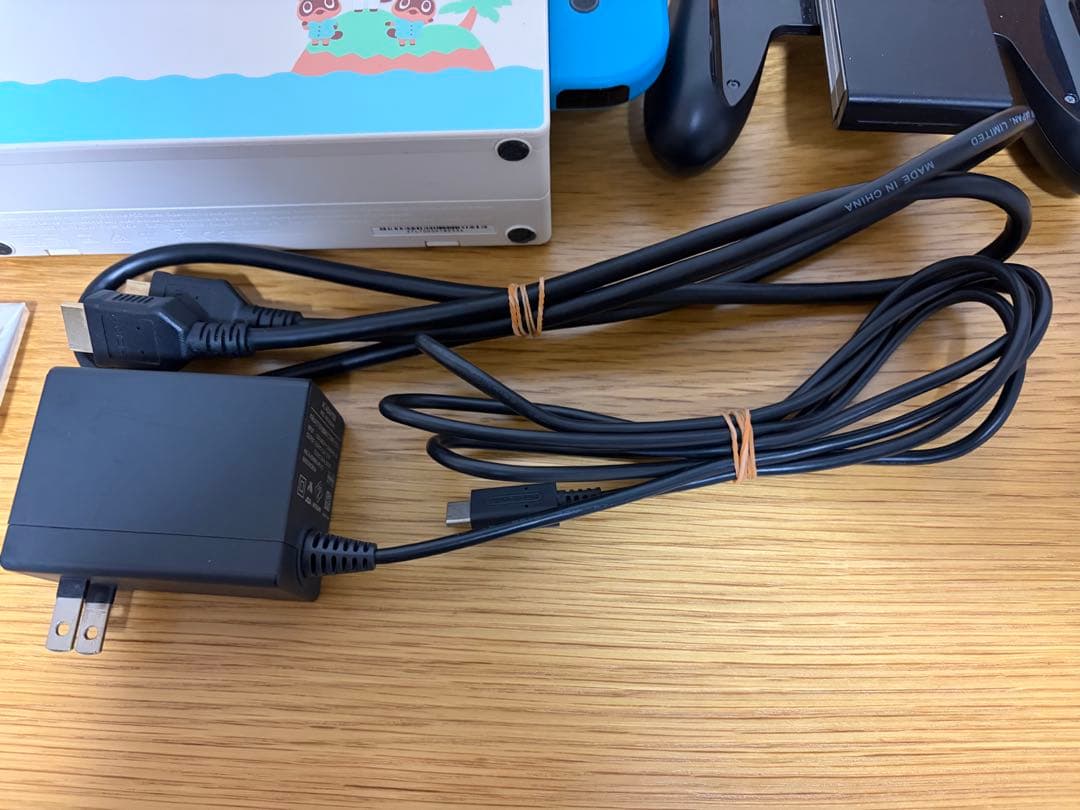 Nintendo Switch あつまれどうぶつの森コラボ　おまけ付き　中古