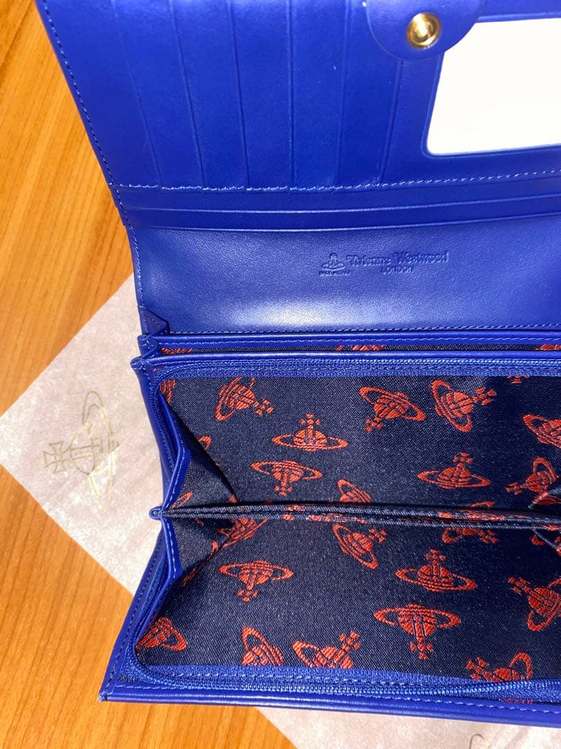 新品未使用品Vivienne ヴィヴィアン・ウエストウッド 長財布 レディ