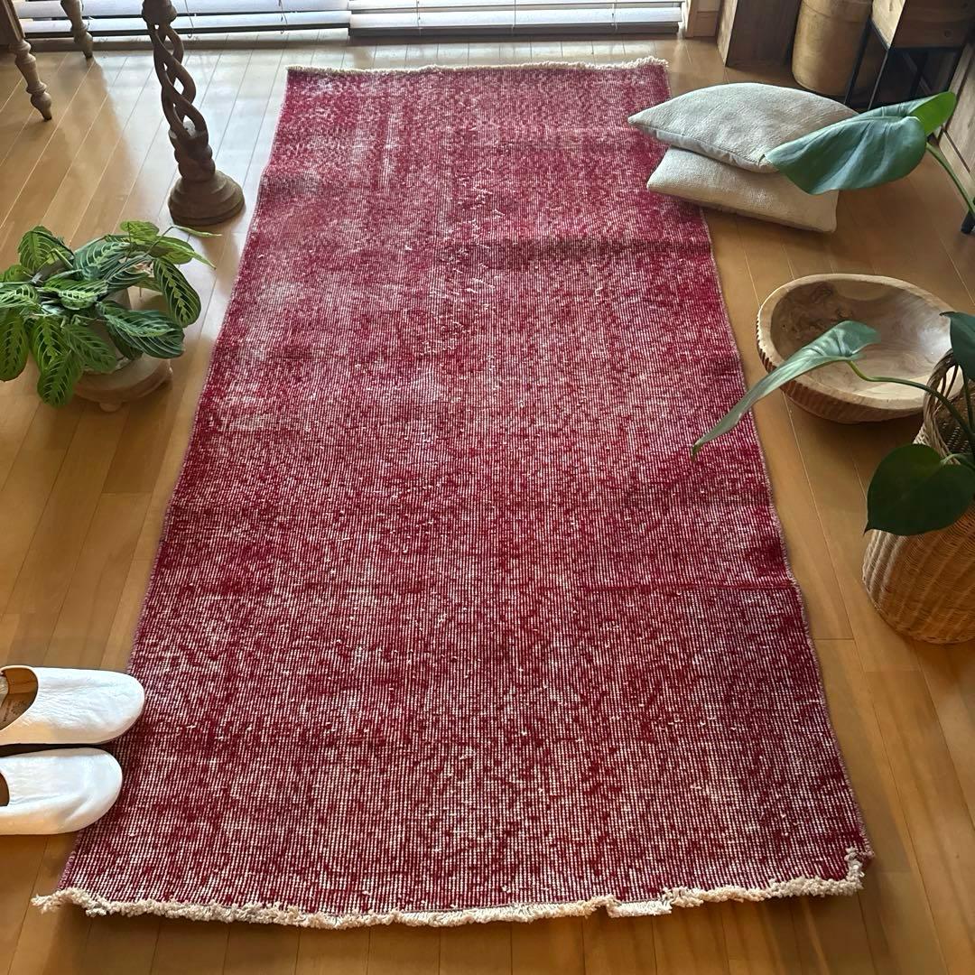 89×189こっくりと深みある赤　レッドワンカラーラグ　トルコヴィンテージラグ