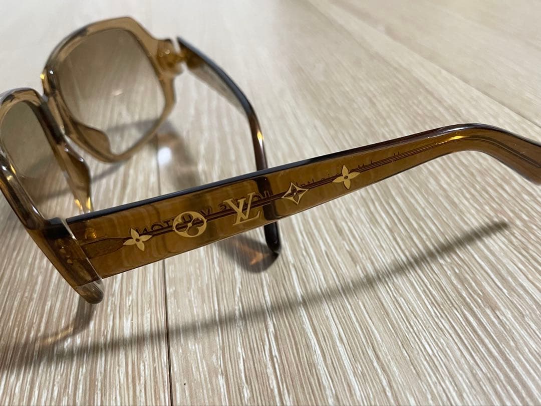Louis Vuitton アセテートサングラス ケース付き