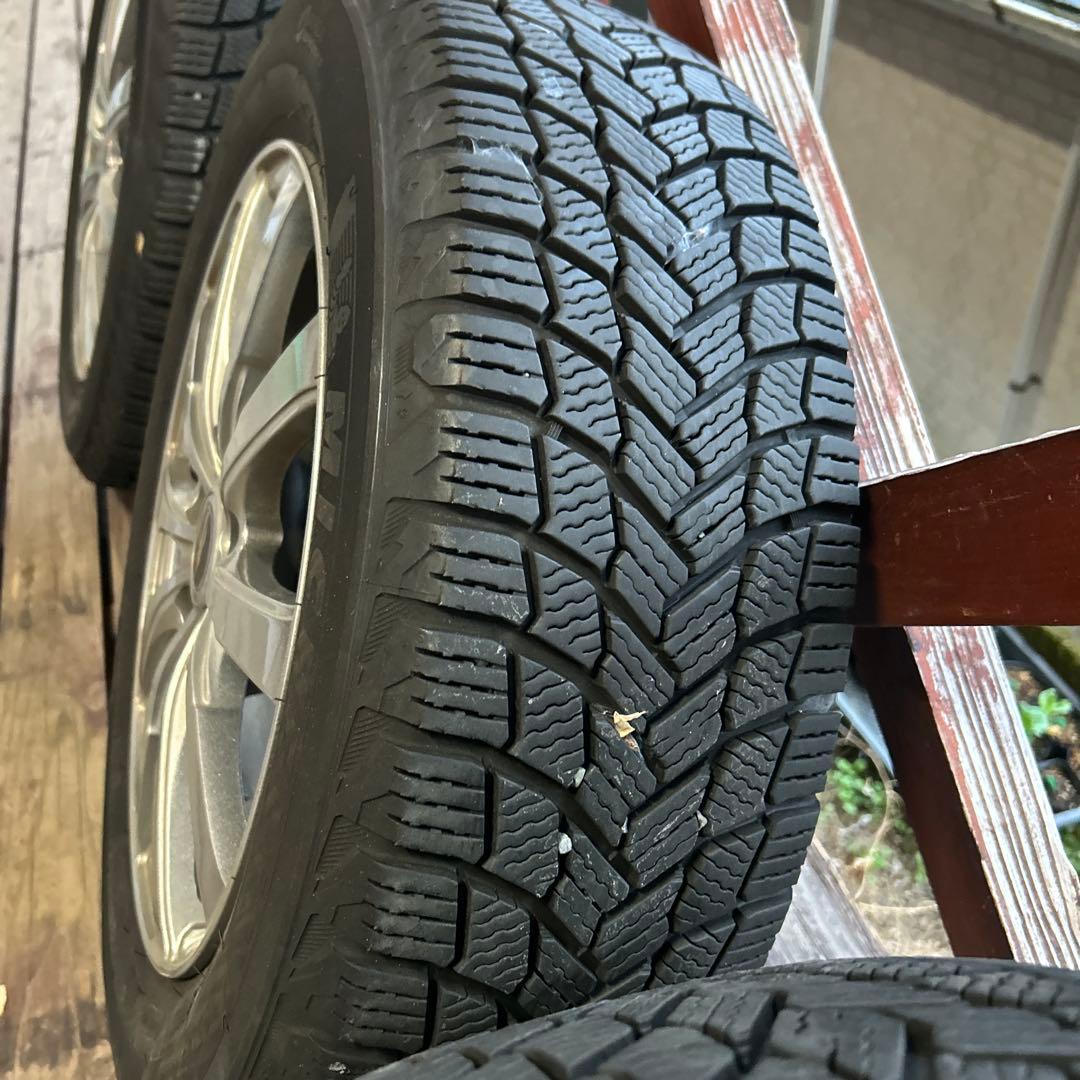 O*a様 Michelin 205/60R16 スタッドレスタイヤセット 引き取