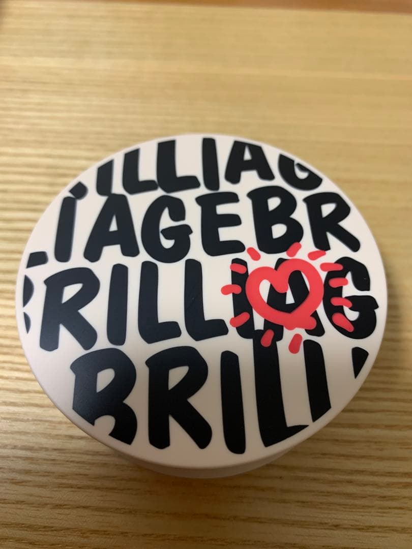 BRILLIAGE AIRY GLOW FIT パウダリーファンデーション　40