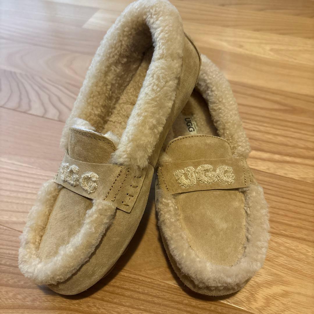 新品⭐︎未使用アグUGG ローファー 24.5cmロゴ入り38サイズ