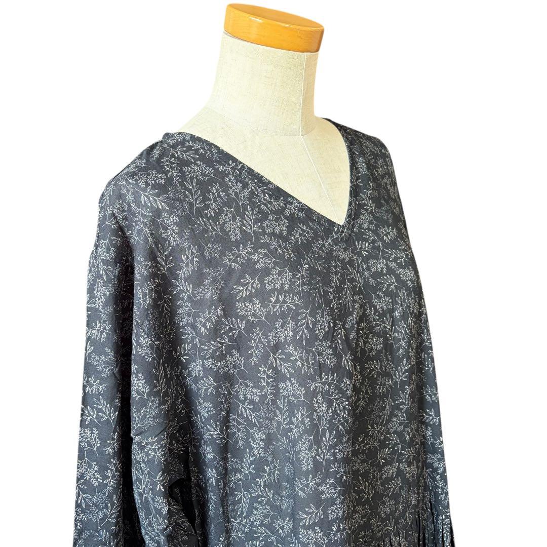 【新品タグ付】ビアズリー リーフプリントギャザーワンピース