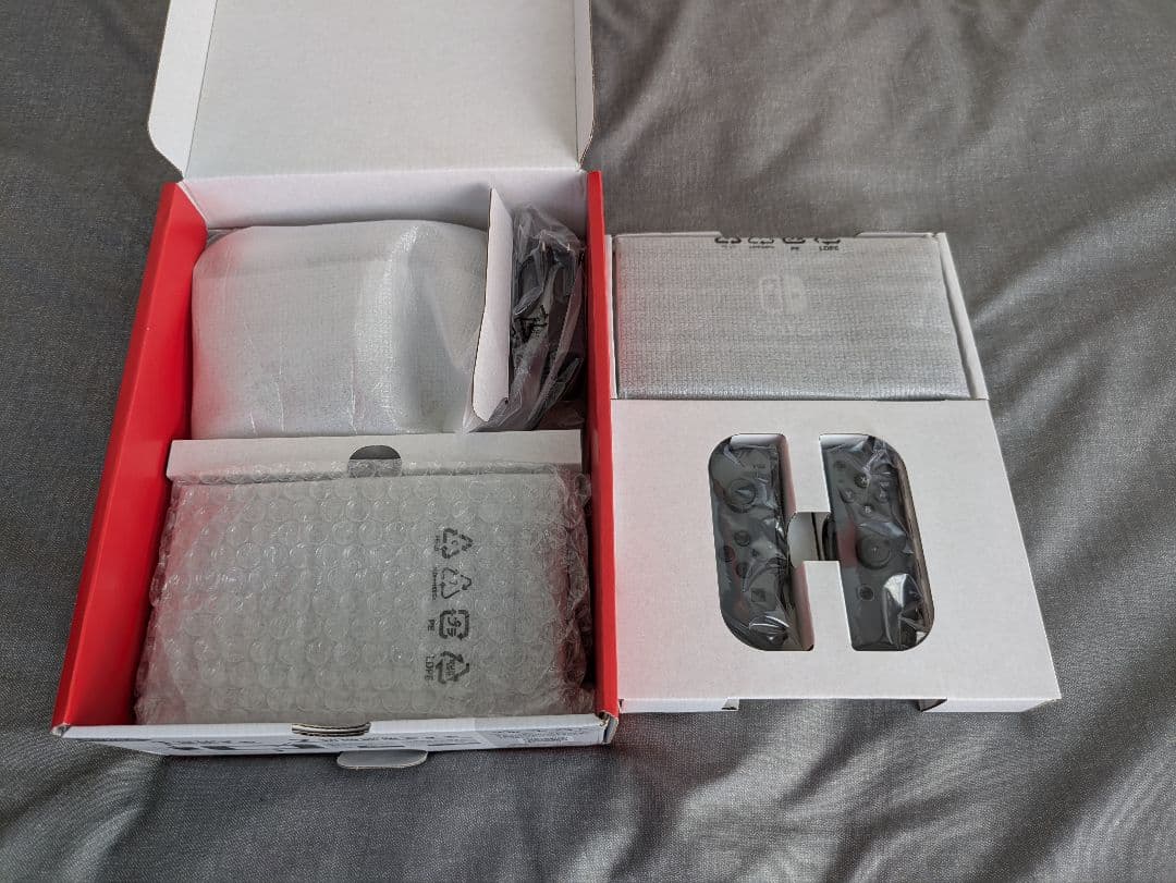 【2025年2月購入】Nintendo Switch 本体 グレー＆プロコン