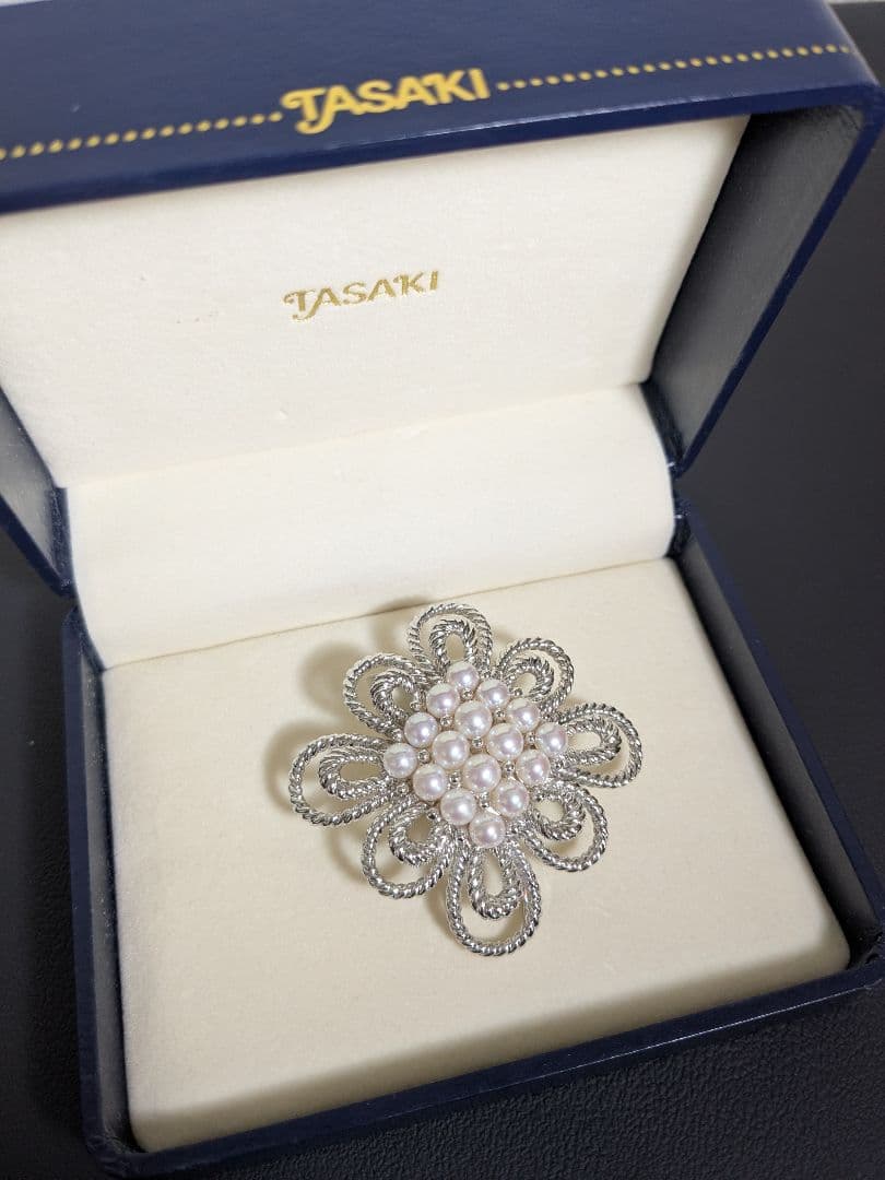 TASAKI　パールブローチ　ケース付き