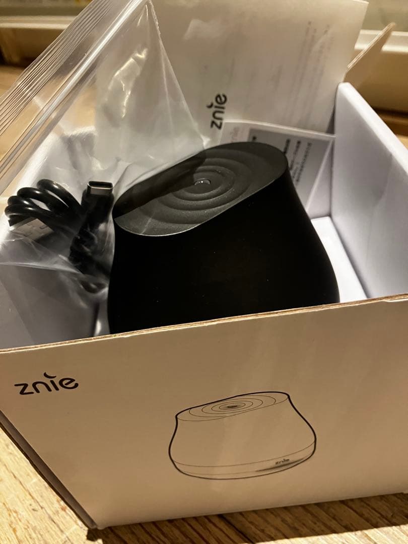 『Znie Lite』快適な睡眠習慣をサポートするウェルネスデバイス