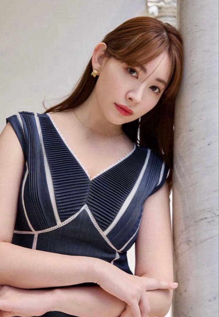 新品 Herlipto Lace Trimmed Chambray Dress