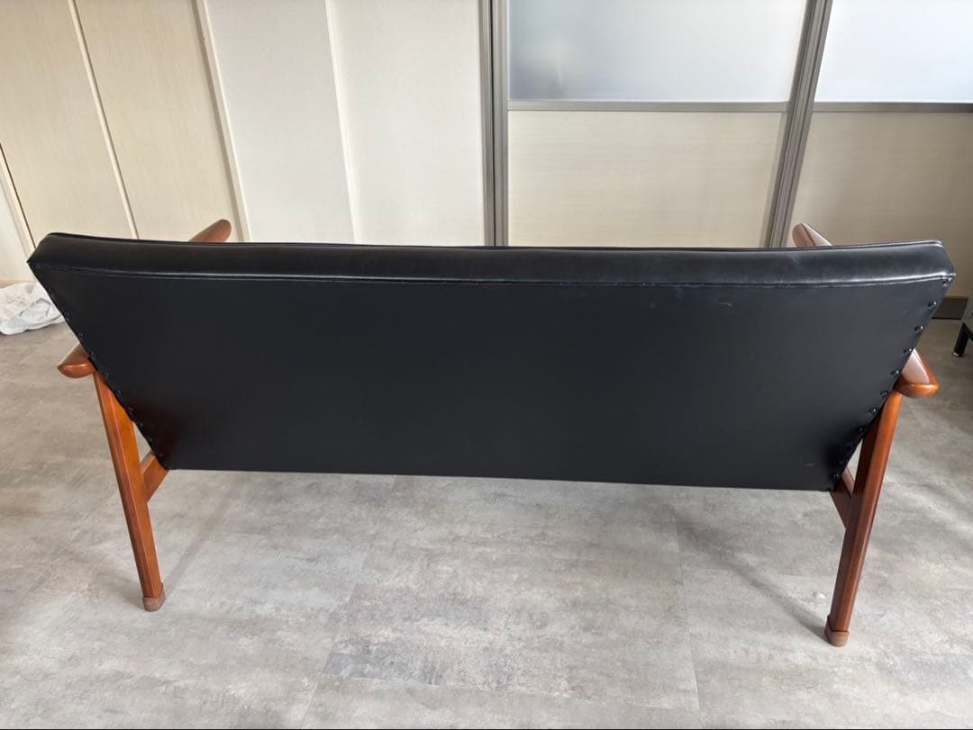 【引き取り限定】カリモク 60 K 2シーター ソファー 黒