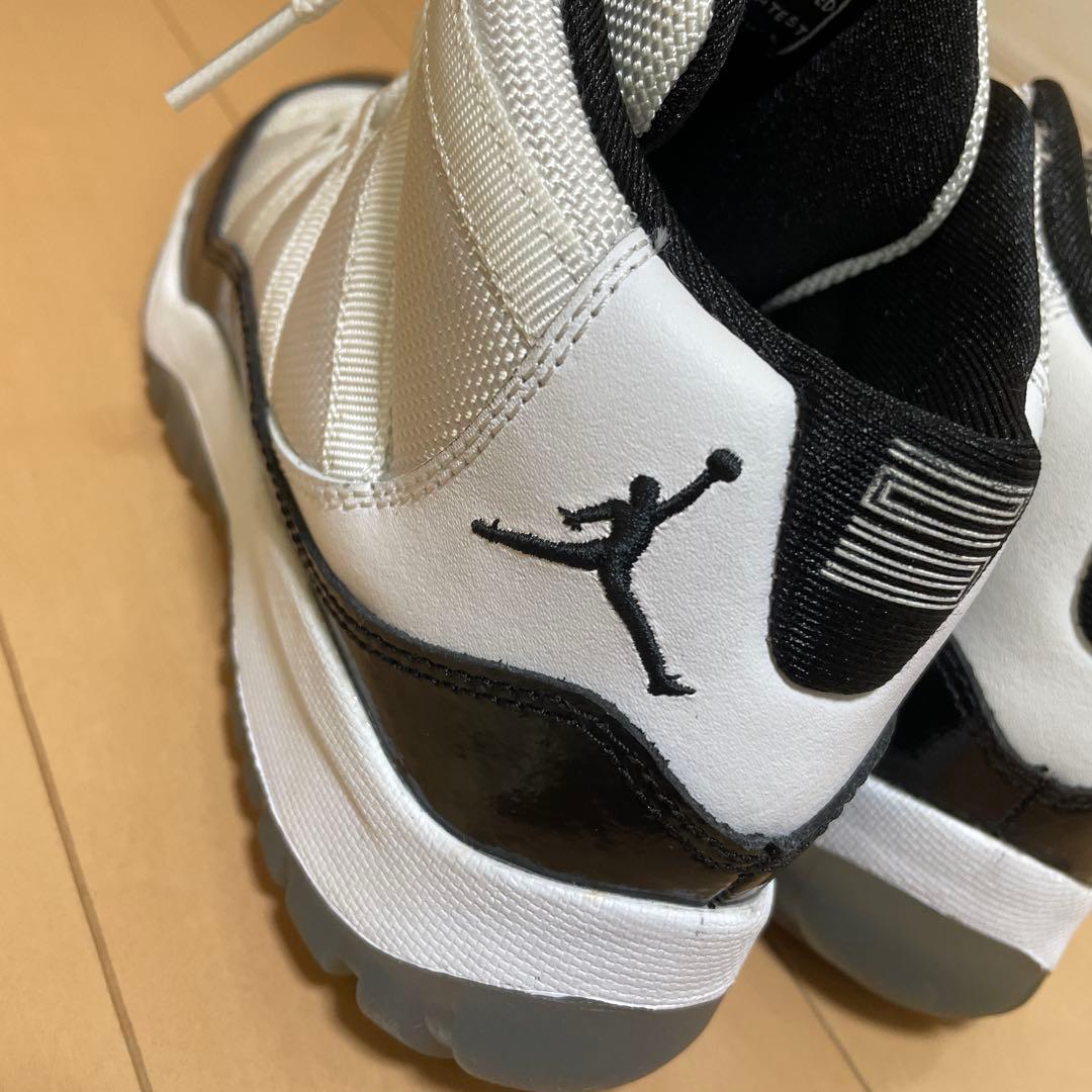 エアジョーダン11 コンコルド　22cm