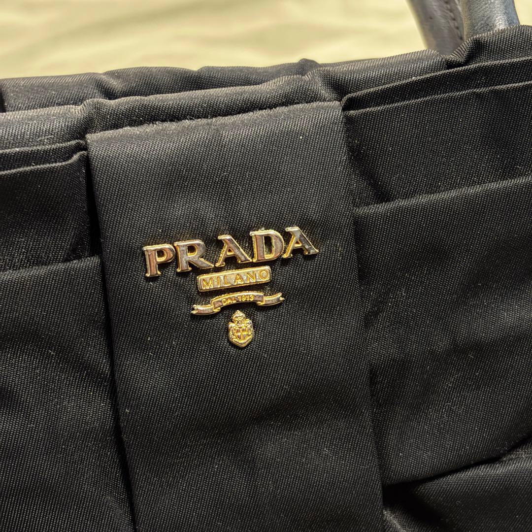 プラダ PRADA TESSUTO FIOCCOナイロン トートバッグ 黒