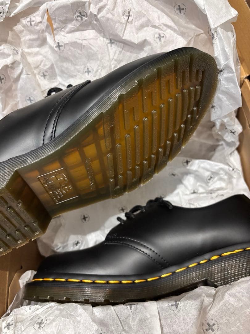 Dr.Martens 3ホール　1461 UK5