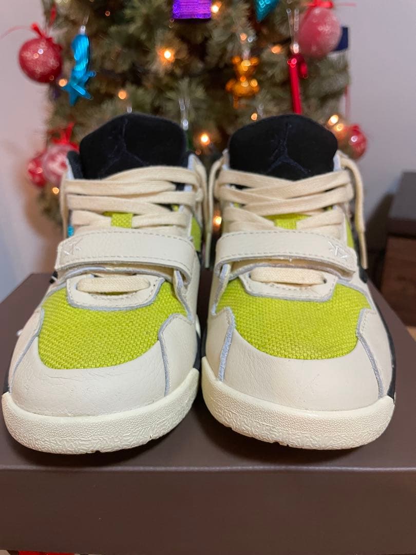 【18.5㎝】ジョーダン×トラヴィススコット　ジャンプマン