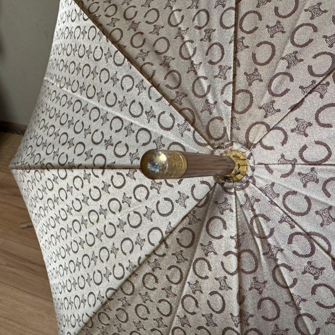 美品 CELINE セリーヌ Cマカダム総柄 長傘 ロゴ金具付き 雨傘