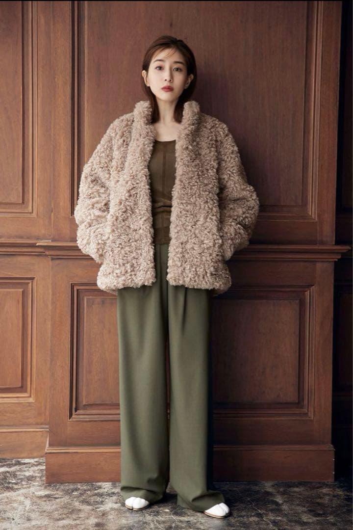 まり❤︎様⭐︎田中みな実コラボ CURL FUR SHORT COAT