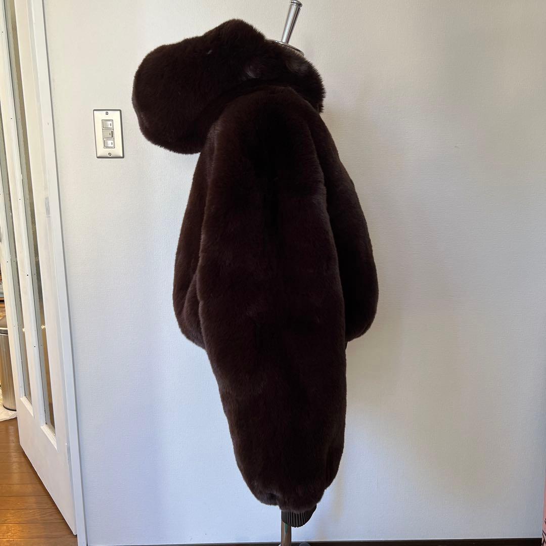 【最終値下】twiceモモ新品SKIMS FUR ZIP UP JK (S)