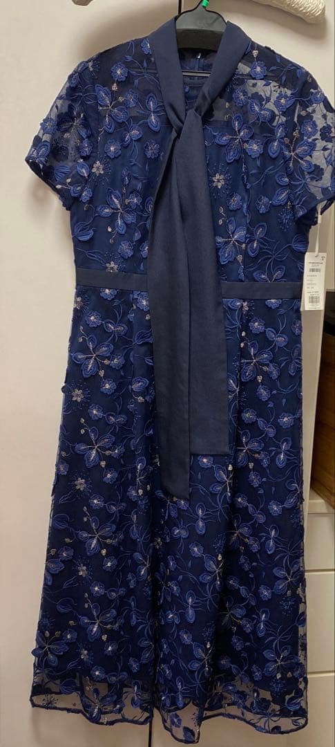 新品[グレースコンチネンタル　25AW フラワ－フレアドレス　ワンピース　38