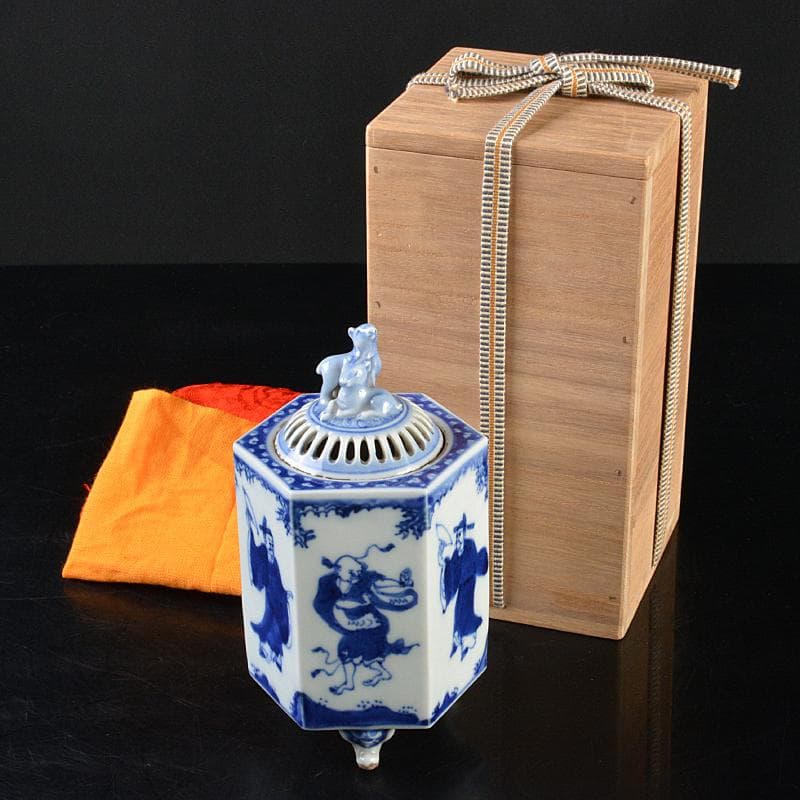 九谷焼　古九谷　染付　山水人物文　六角香炉　時代箱付　V　R5819