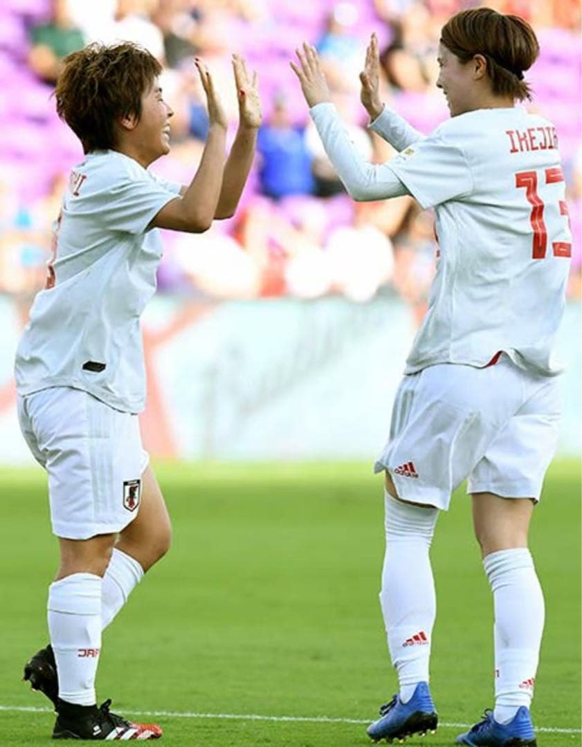 岩渕真奈　直筆サイン　実使用スパイク　日本代表　なでしこジャパン　証明書付き