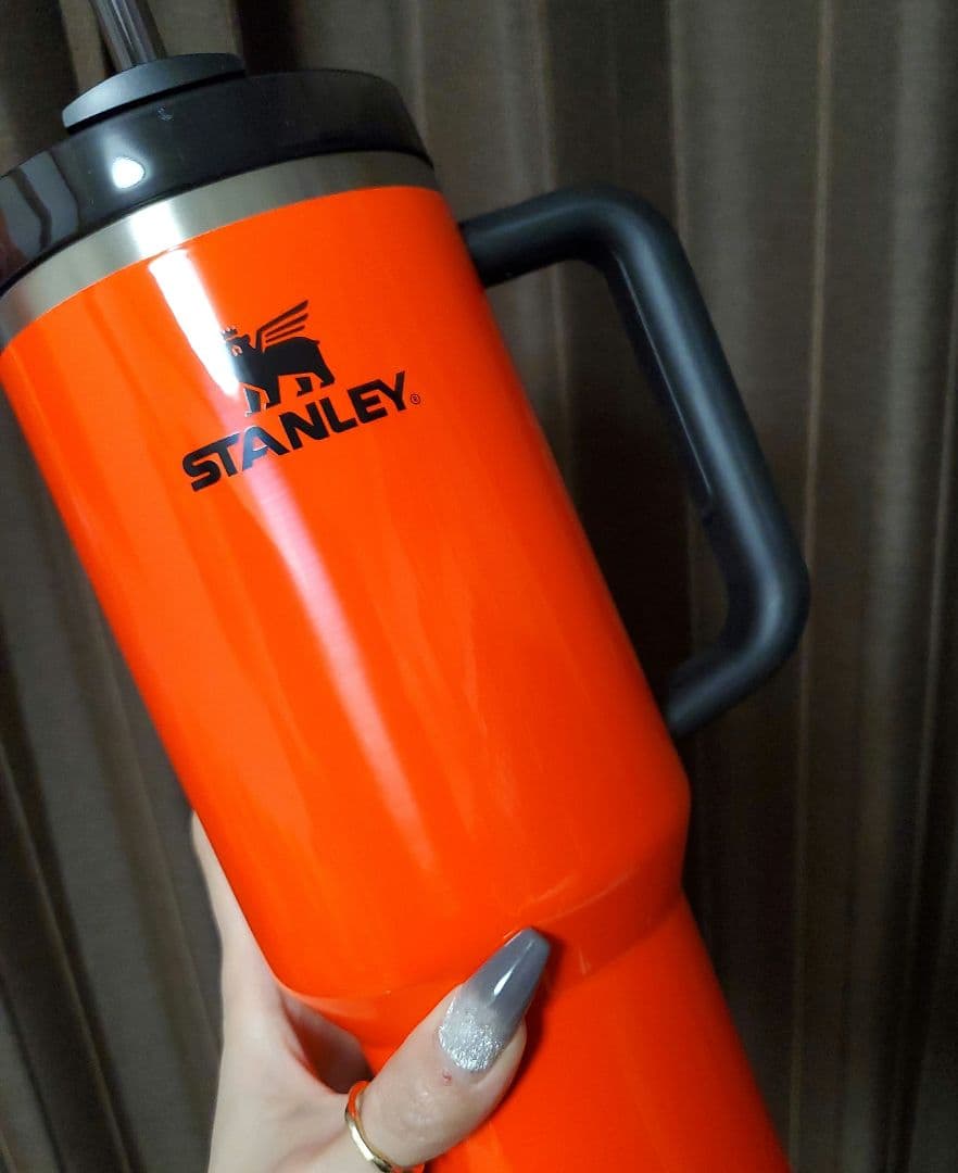 スタンレー Stanley 1.18 L neon 最終値下げ！