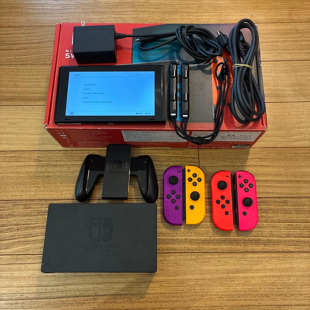 ダ*キ様 Nintendo Switch 本体 カラージョイコン付き