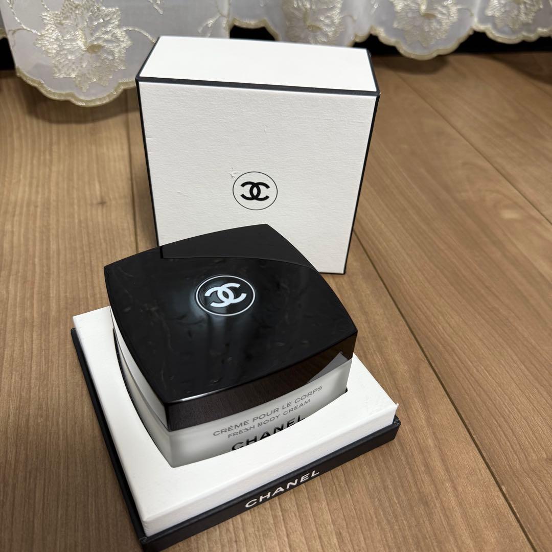 CHANEL レ ゼクスクルジフ フレッシュ ボディ クリーム