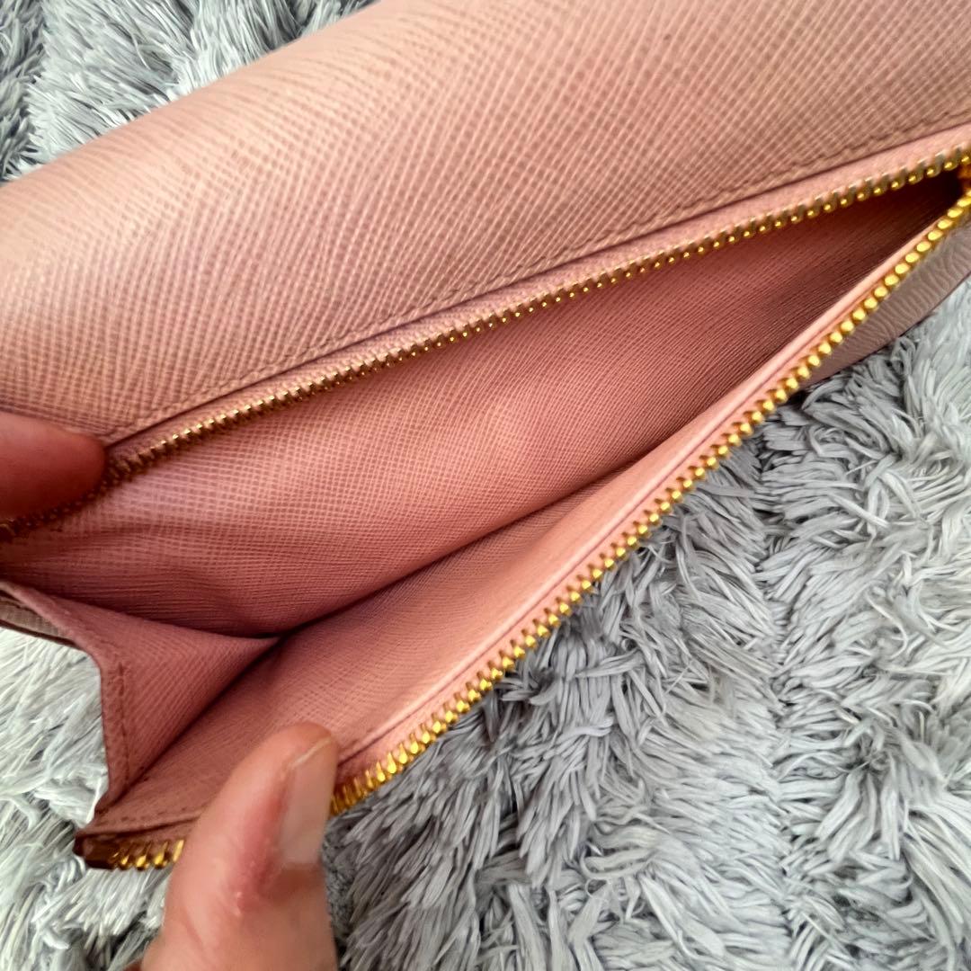 美品✨PRADA サフィアーノ　フィオッコ　リボン　メタルロゴ　長財布　ピンク