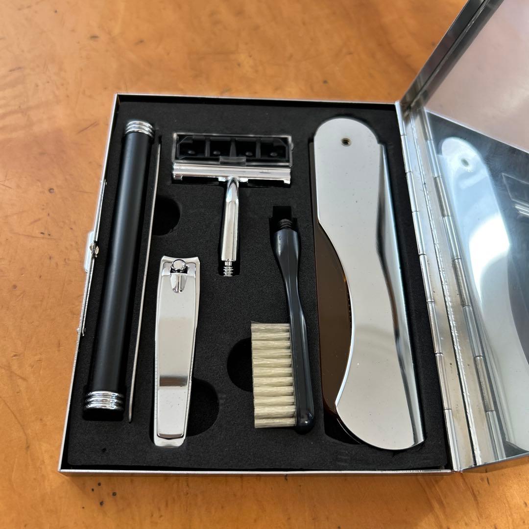 The Conran Shop 未使用！美品 手入れ用具セットスチールケース入り