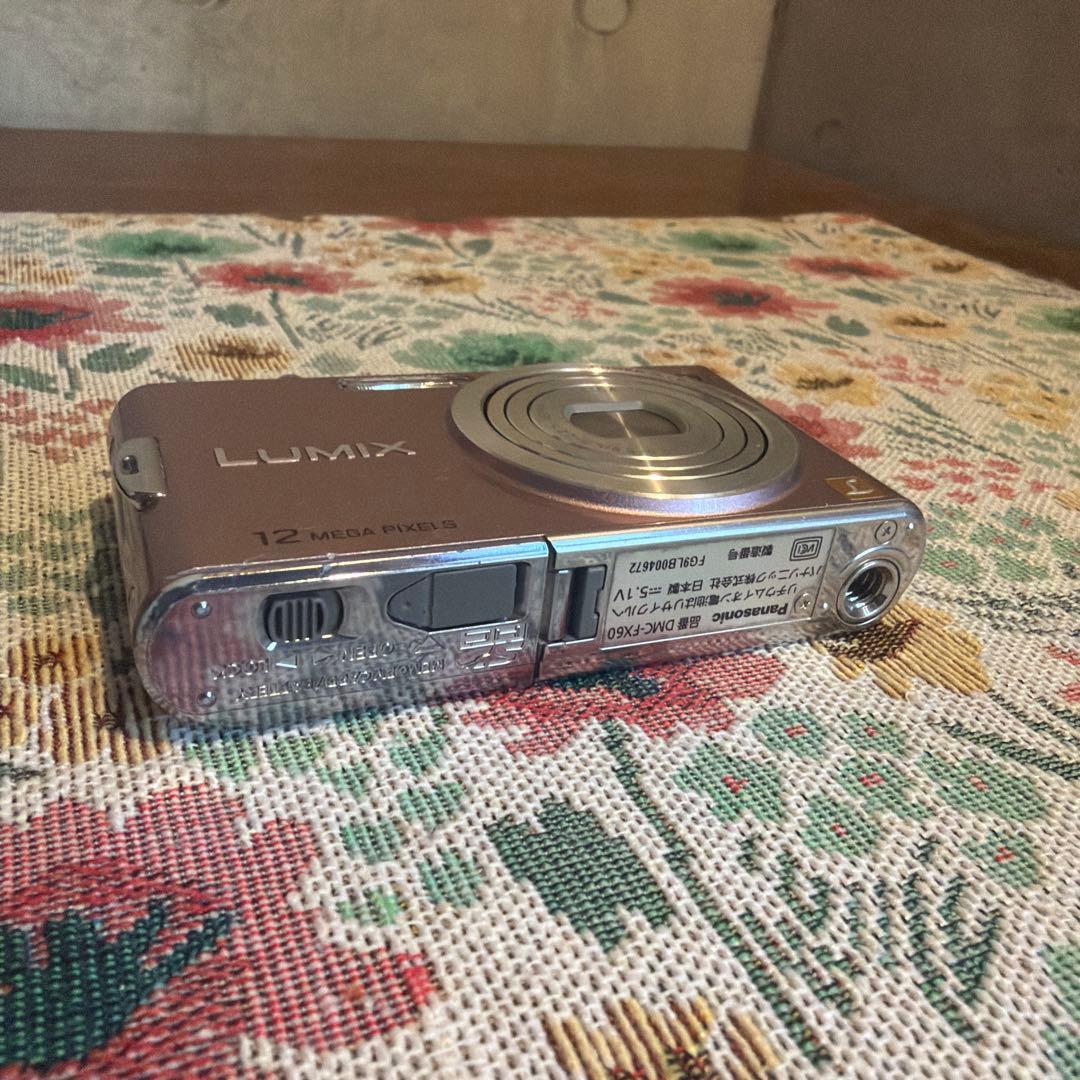 デジタルカメラ Panasonic LUMIX DMC-FX60