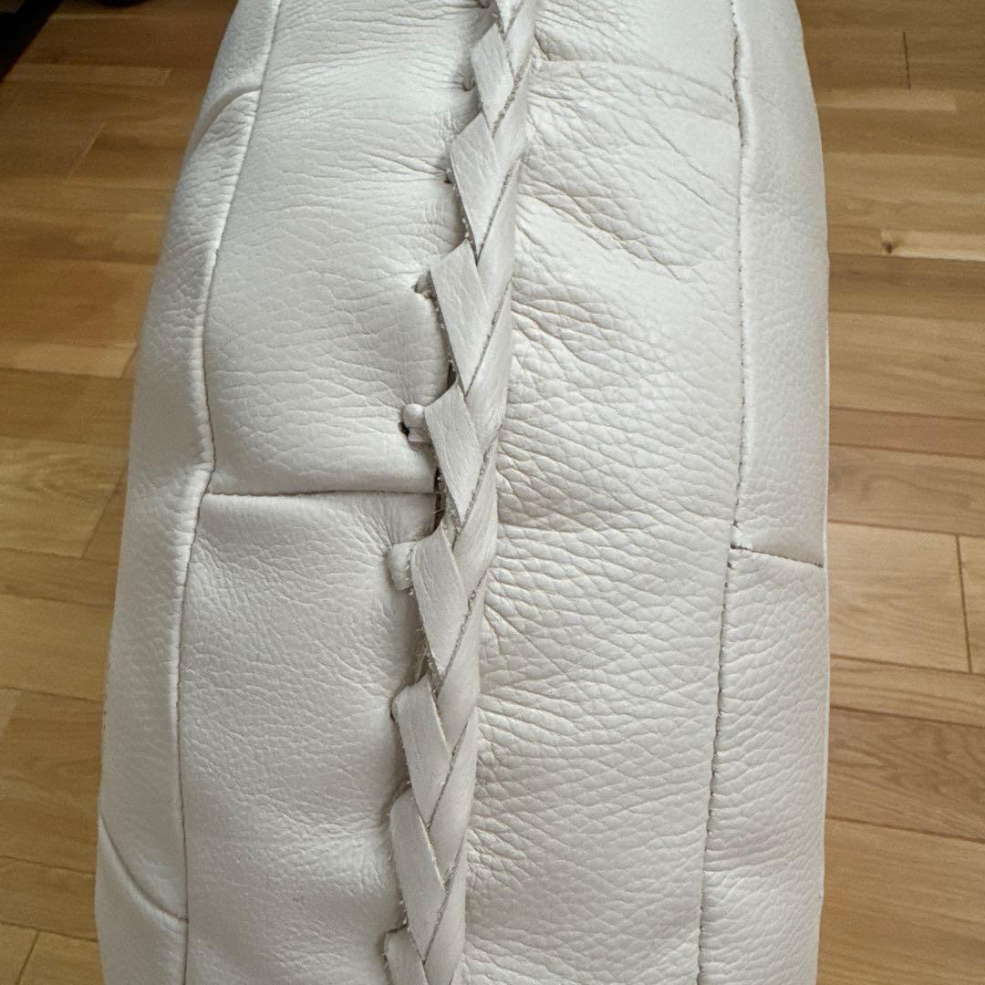 カンディハウス　レザークッション　革クッション　アイボリー