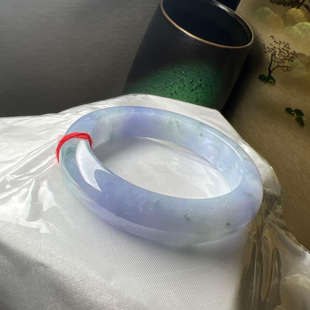 本翡翠、レアラベンダー緑花柄バングル　〜56