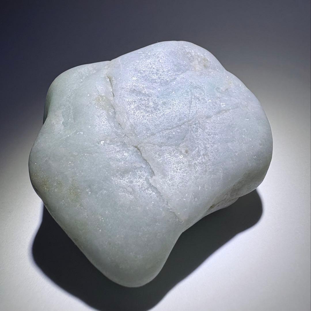 糸魚川　翡翠　ヒスイ　ひすい　海石　約68g