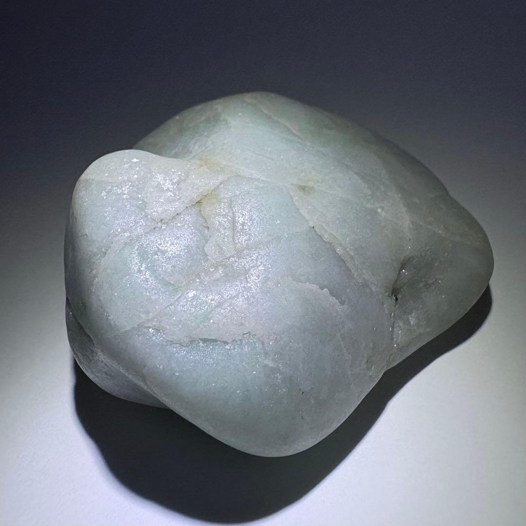 糸魚川　翡翠　ヒスイ　ひすい　海石　約68g