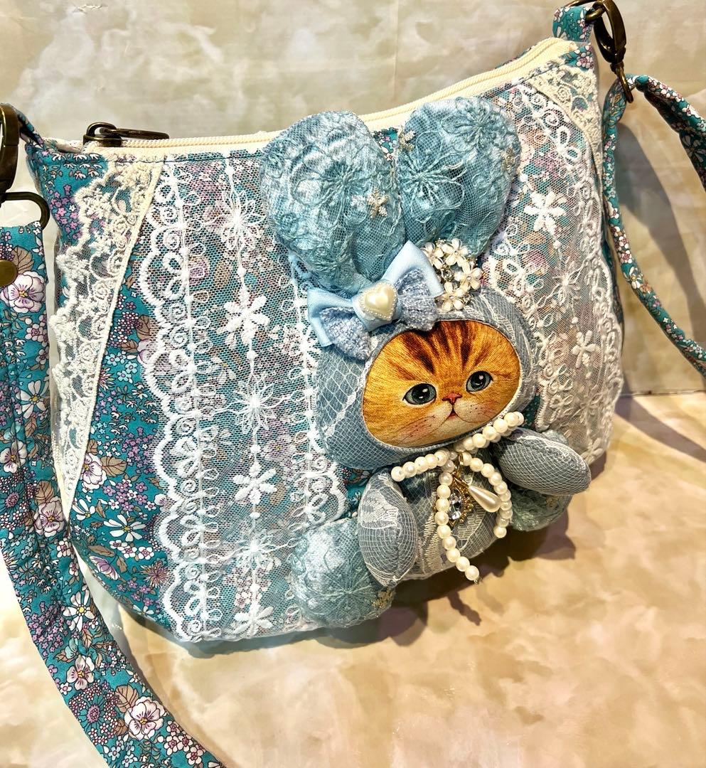 コヤンイサムチョン　コロンと可愛いファスナーショルダーバッグ　花柄生地