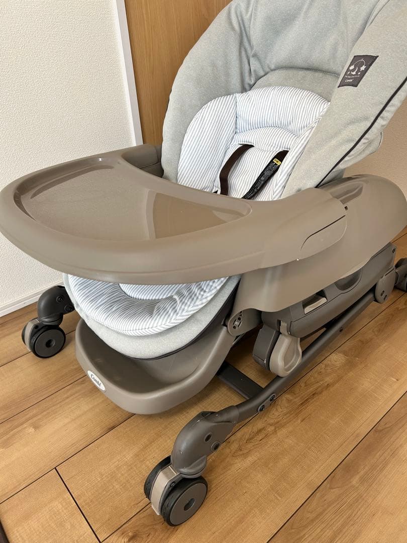 コンビ　スイングベッド&チェアー　手動